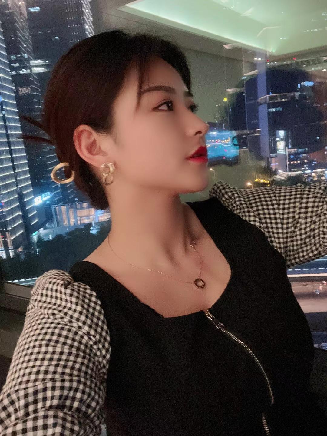 不再旧事重提，但我介意的事永远介意 ！不计较，也不原谅！等合适的时机到...