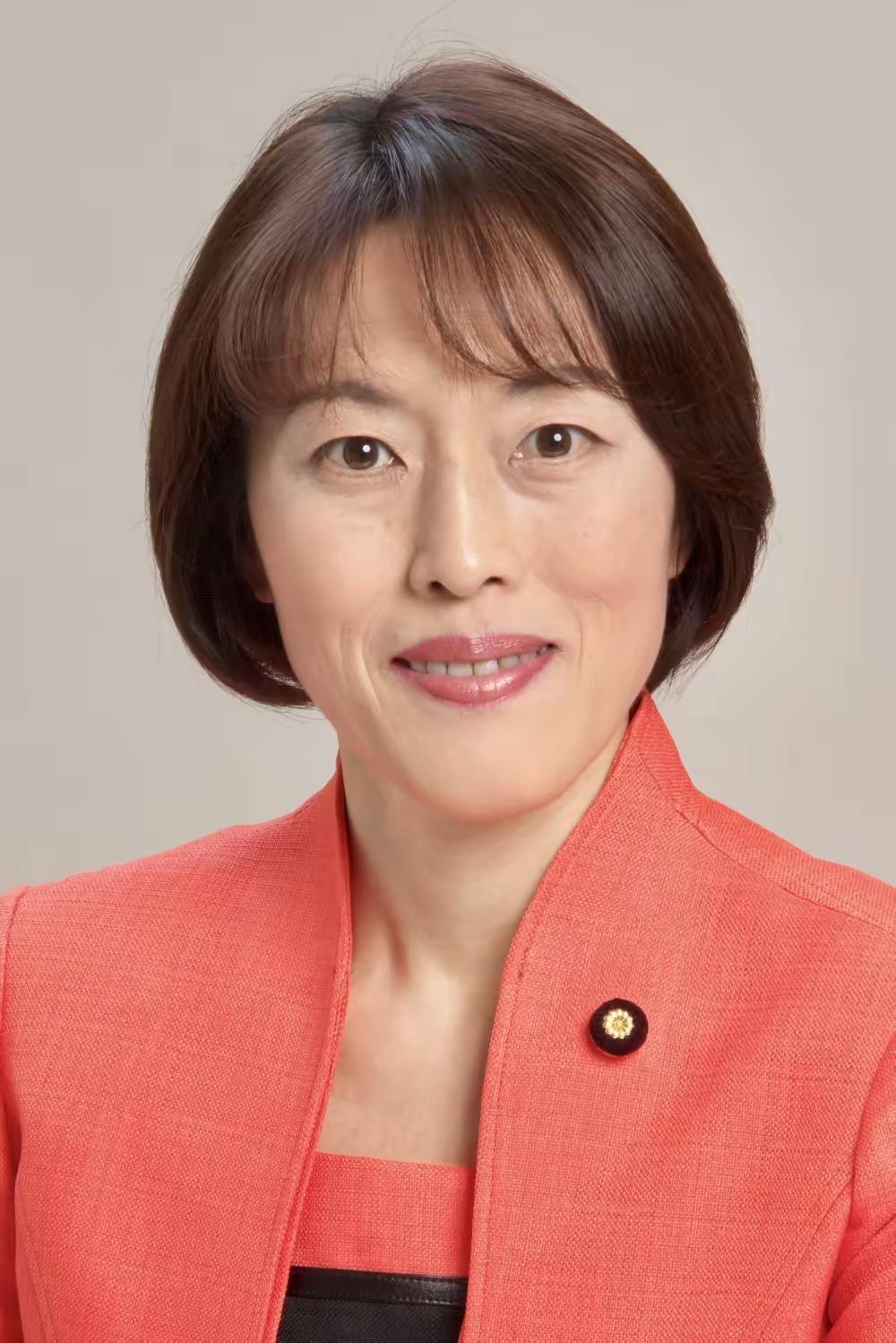 为了正义，日本共产党委员长田村智子怒怼日本首相高市早苗…