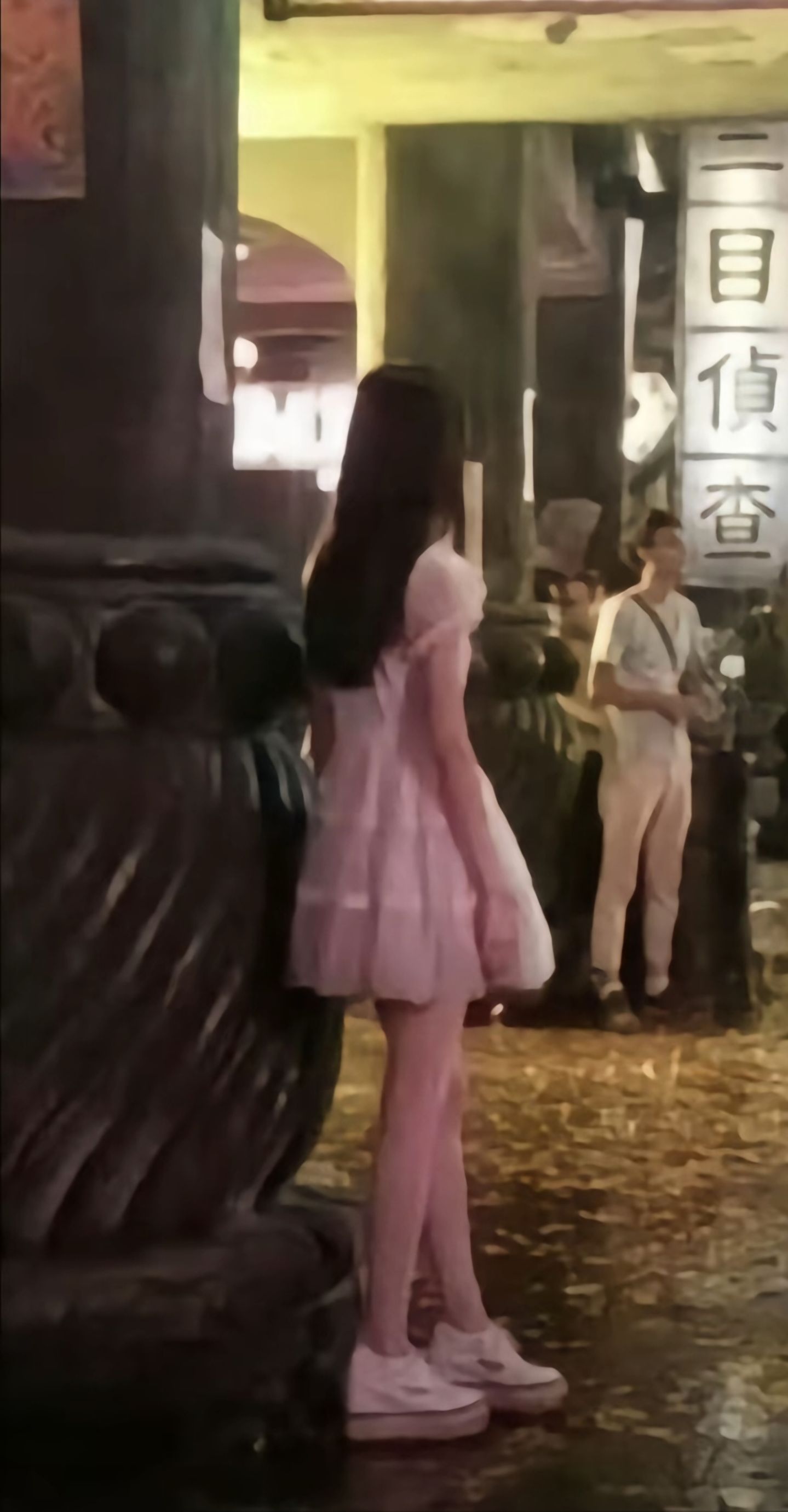 好梦成这样 就这个背影我就可以脑补一部小说了 ​​​