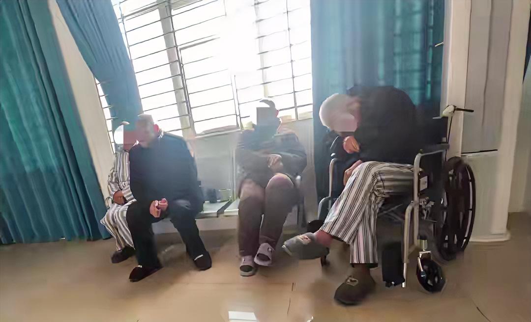 2月3日《新京报》记者卧底曝光的湖北襄阳、宜昌多家精神病医院骗保内幕，真的让人毛