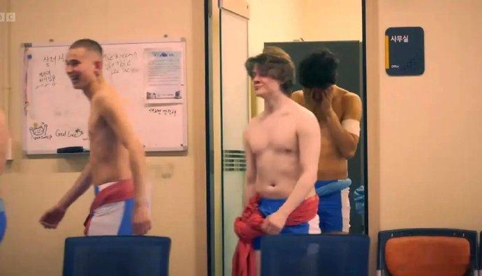 和现役男团不是一个风格#SM英国男团成员身材# ​​​