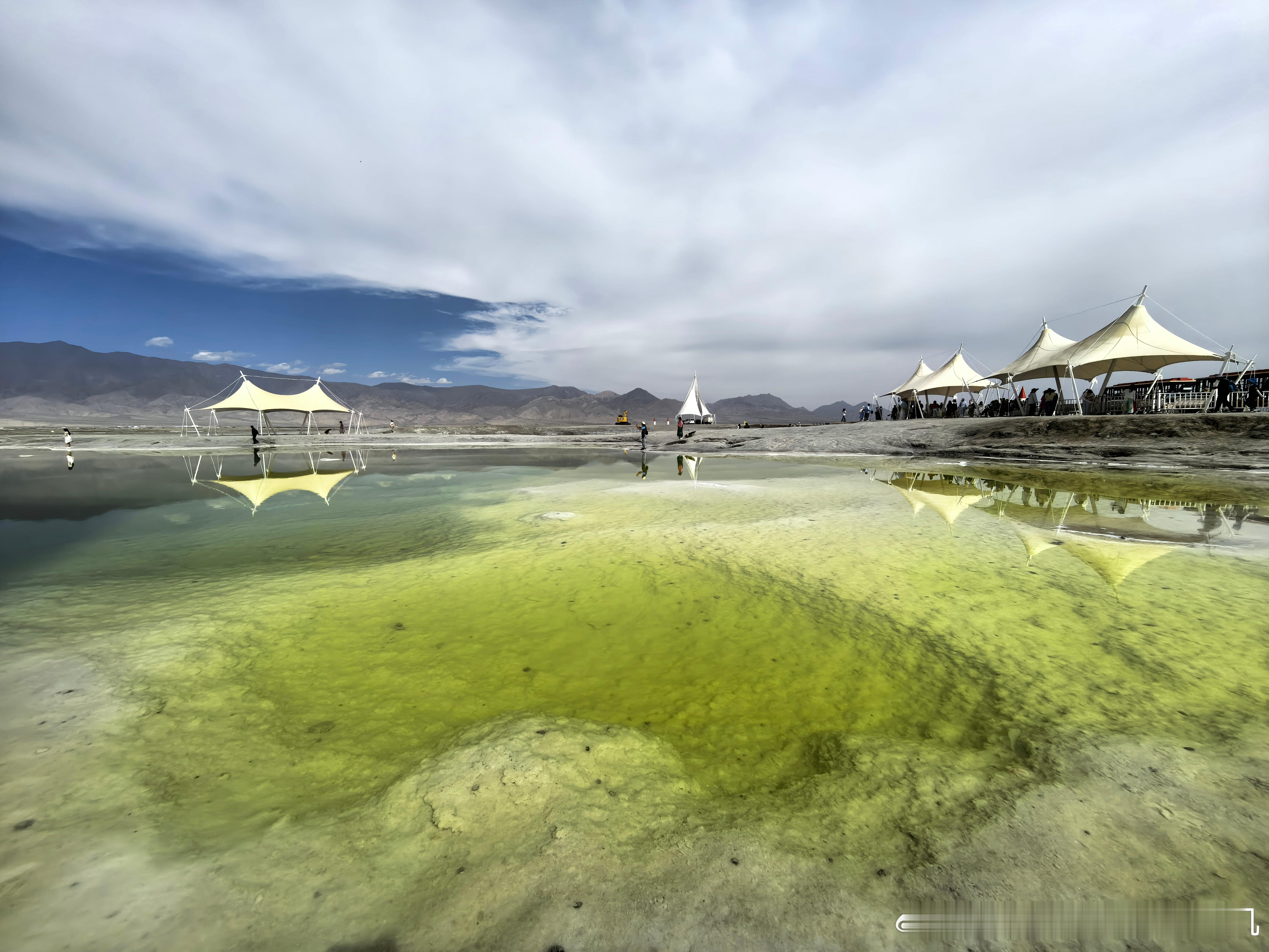 大柴旦翡翠湖，真的很美，去年刚去过华为pura90