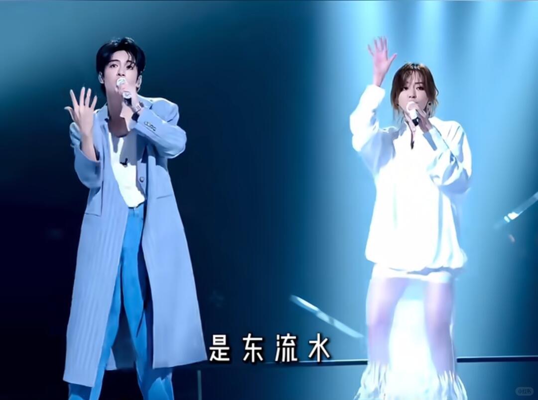 曾舜晞、张靓颖合作《锁》，舞台直接杀疯全场
 
在《天赐的声音7》里，二人把一首