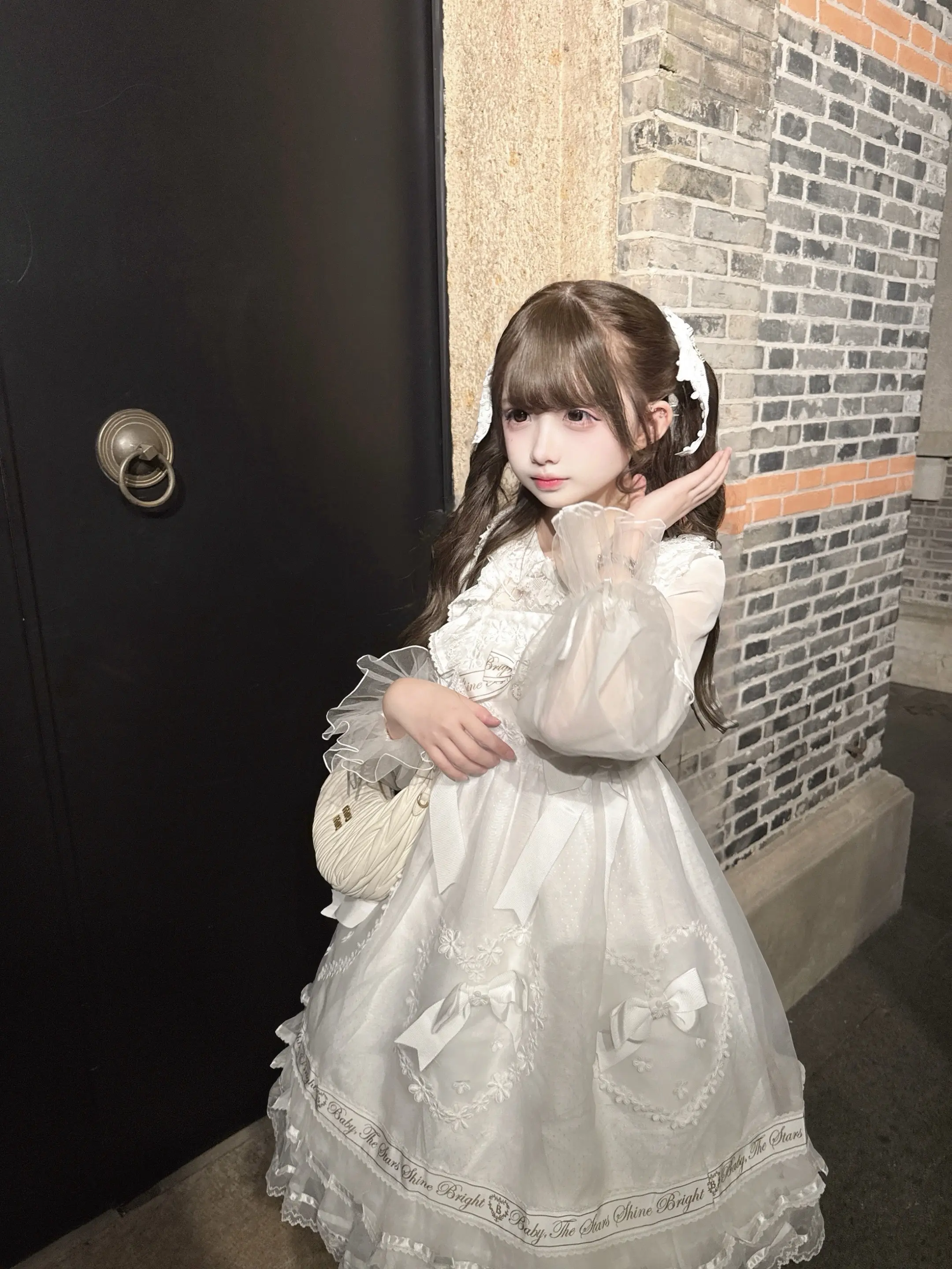 那我呢 这三个字听着就很难过 好像每个人深思熟虑的后的结局就是抛下我