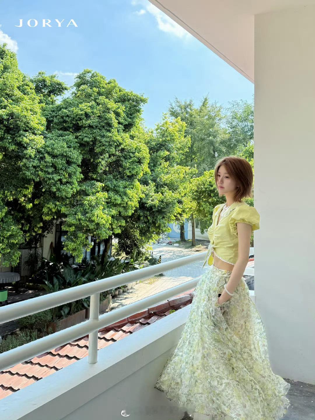 赵露思卓雅新图，清新的小裙子[点赞] ​​​