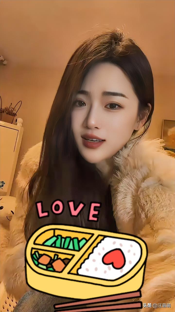 冬天0℃的周末早晨，
你吃早餐了吗？
离开被窝了吗？
太阳晒到屁股了[捂脸][捂