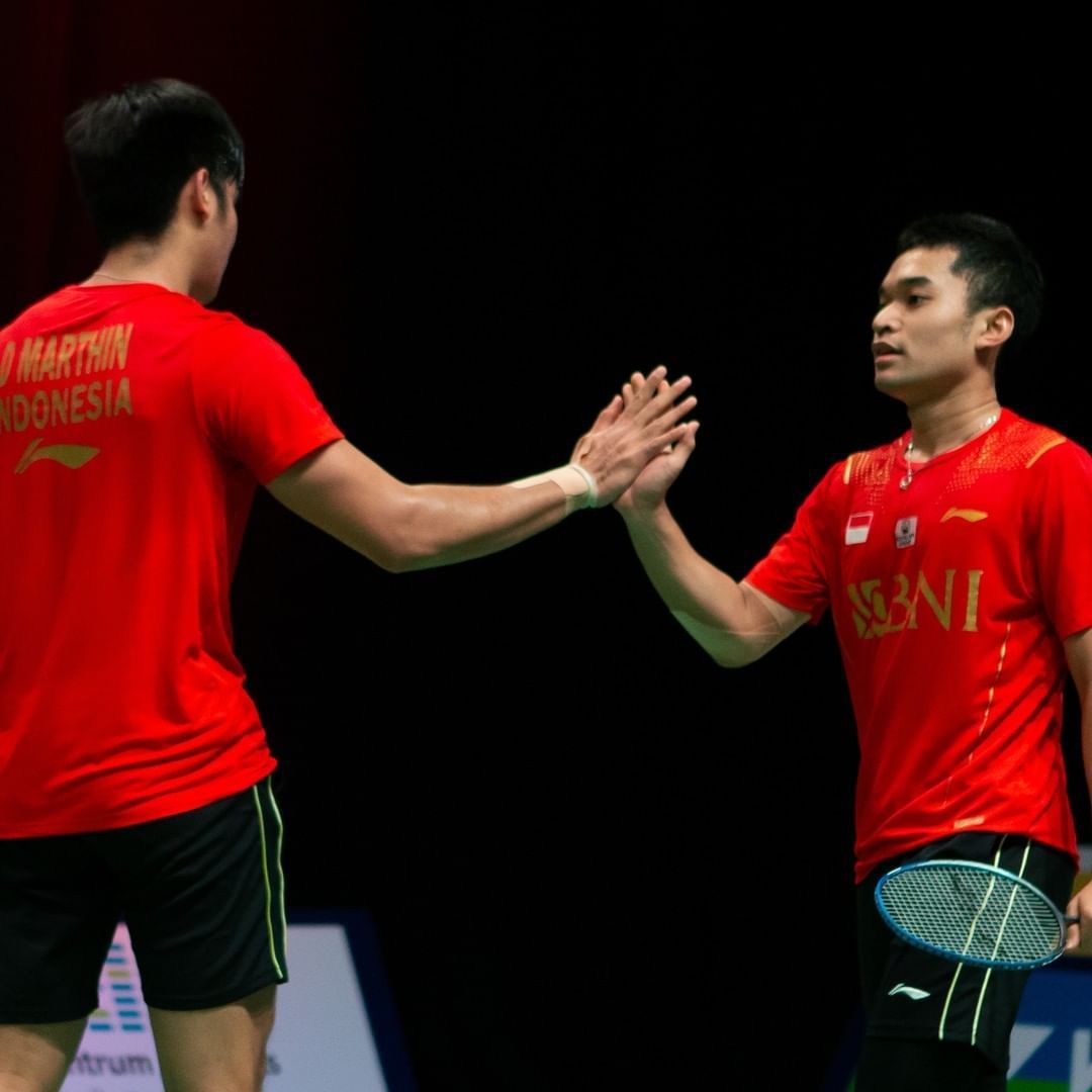 卡尔南多/马丁🇮🇩 21-12、20-22、21-11 🇩🇰阿斯特鲁普/
