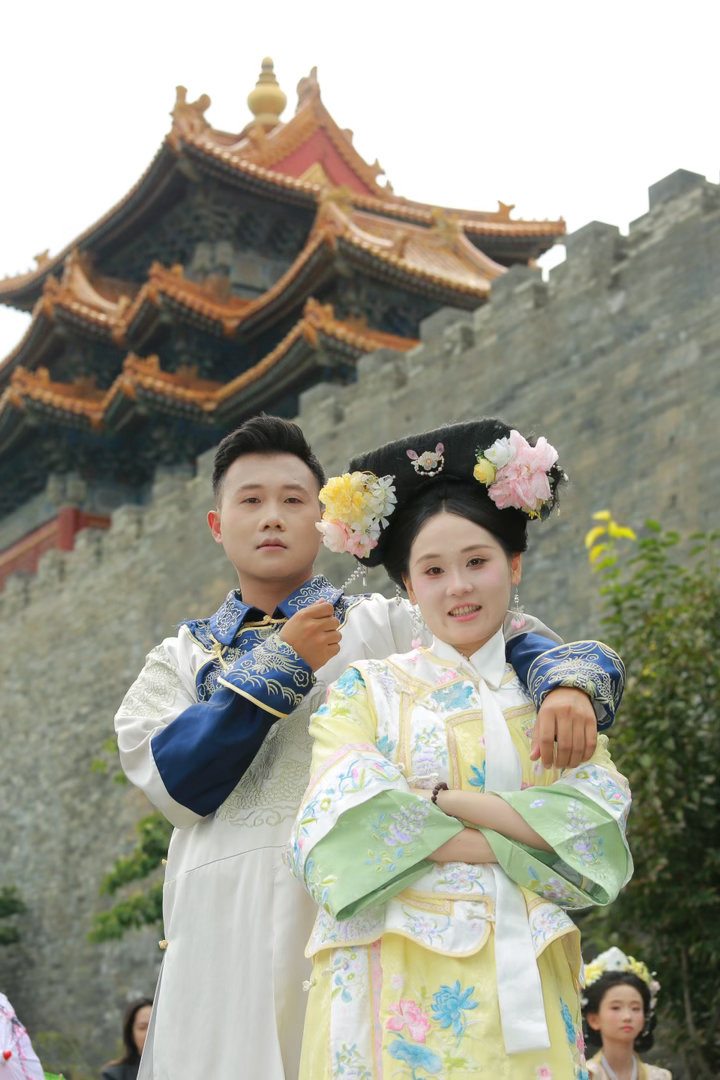 旅游[超话]和爷爷奶奶的北京之旅倩的旅游小记北京 闯进了皇宫，体验了一天格格  