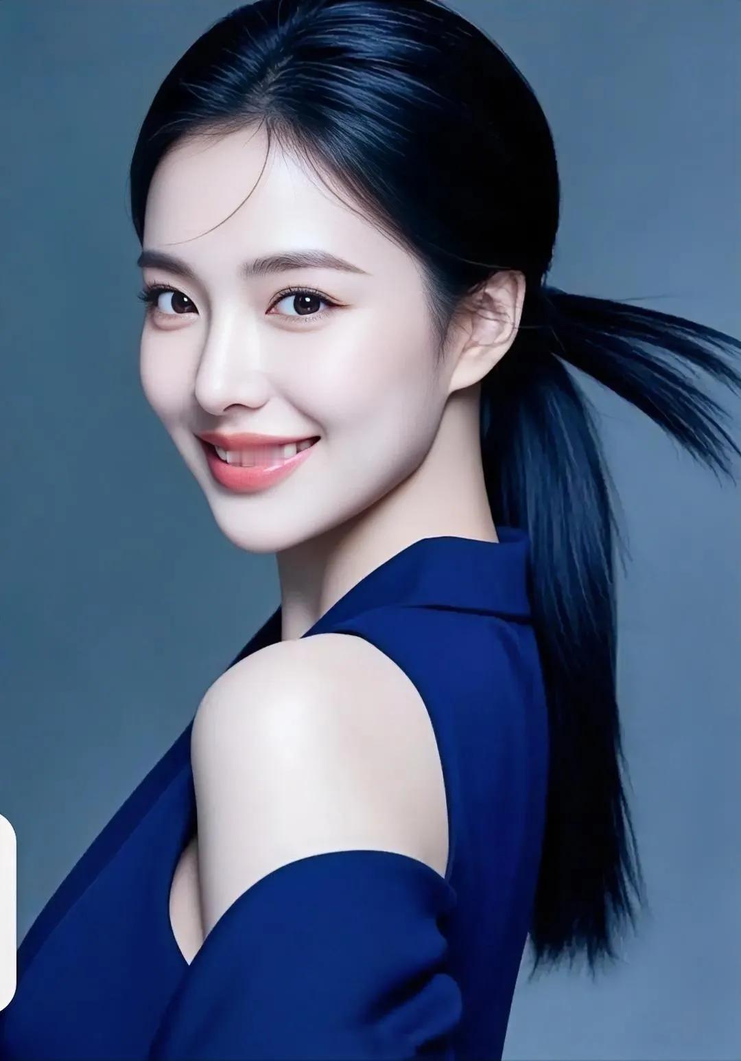 优雅气质，蓝色礼服，甜美笑容，女神范儿！💙😊完美气质美人 绝美倩影大放送