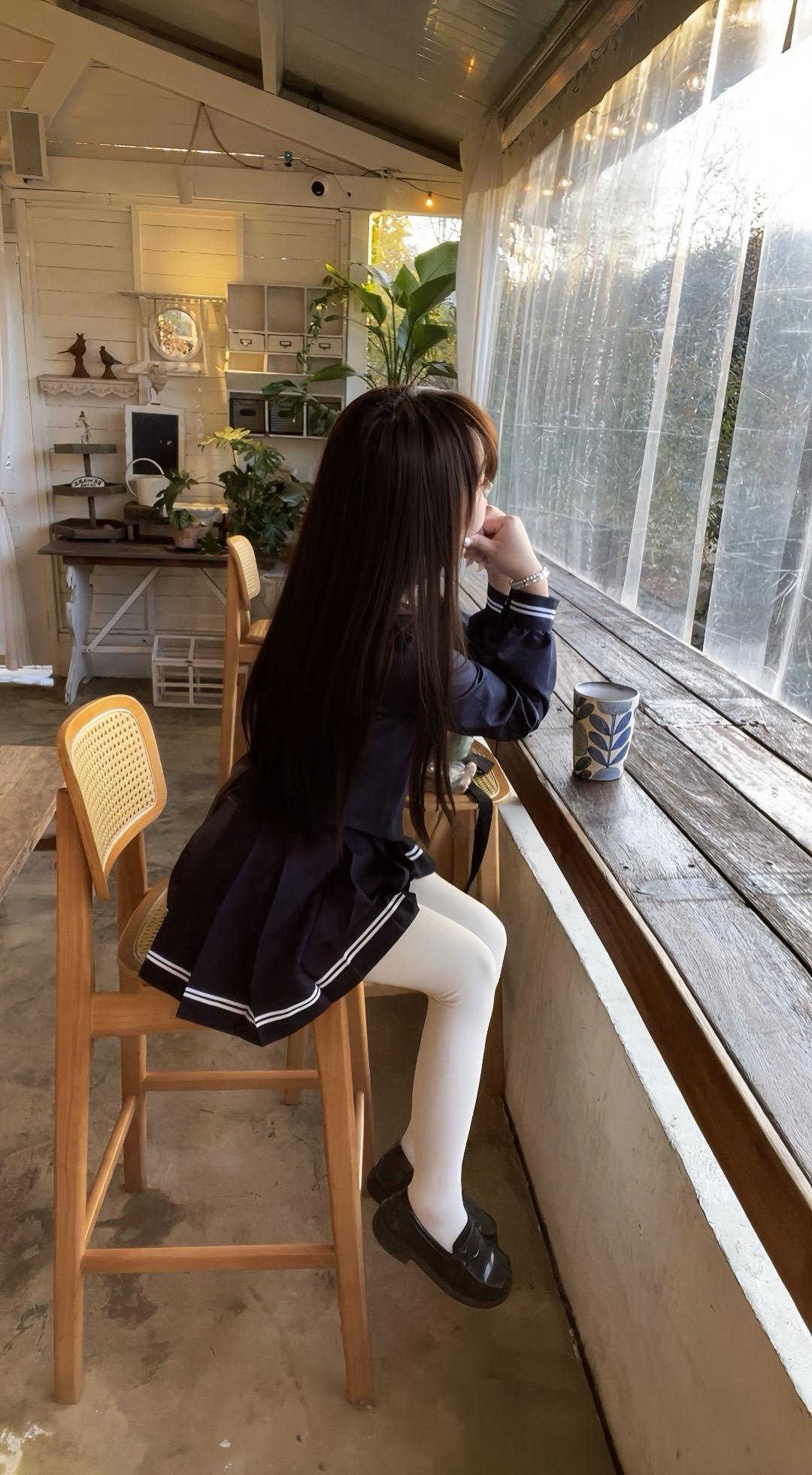 亲爱的 你那么喜欢拍照 又喜欢听好听的歌 你不应该灰蒙蒙的  你会幸福的…