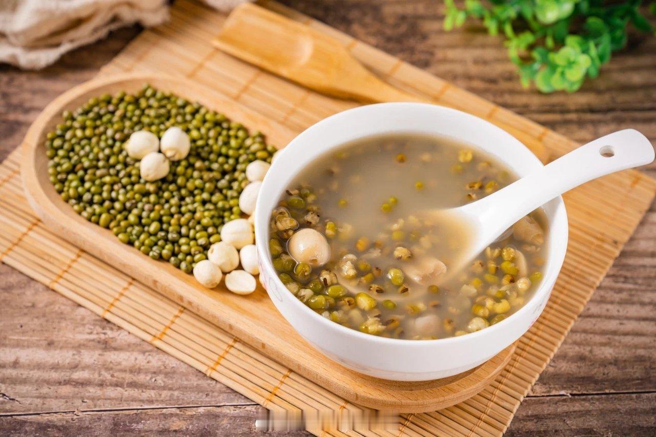 关注生活 关注健康高考加油高温迎战中高考！健康提示请收好六月，一年一度的中高考正