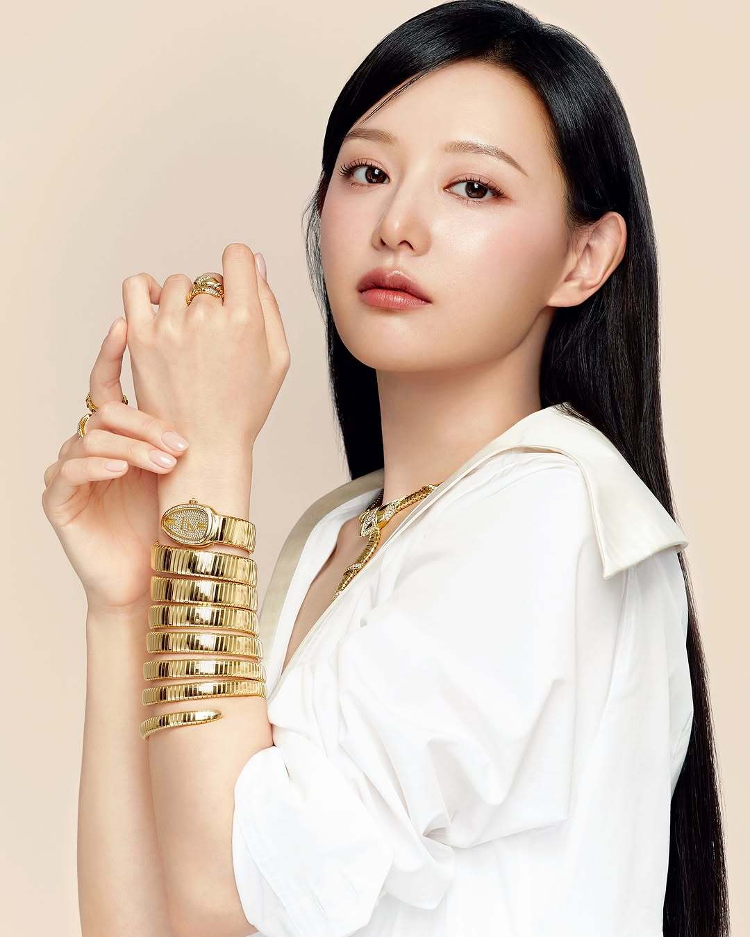 金智媛 x Bvlgari Serpenti与宝格丽Serpenti系列一起迎接