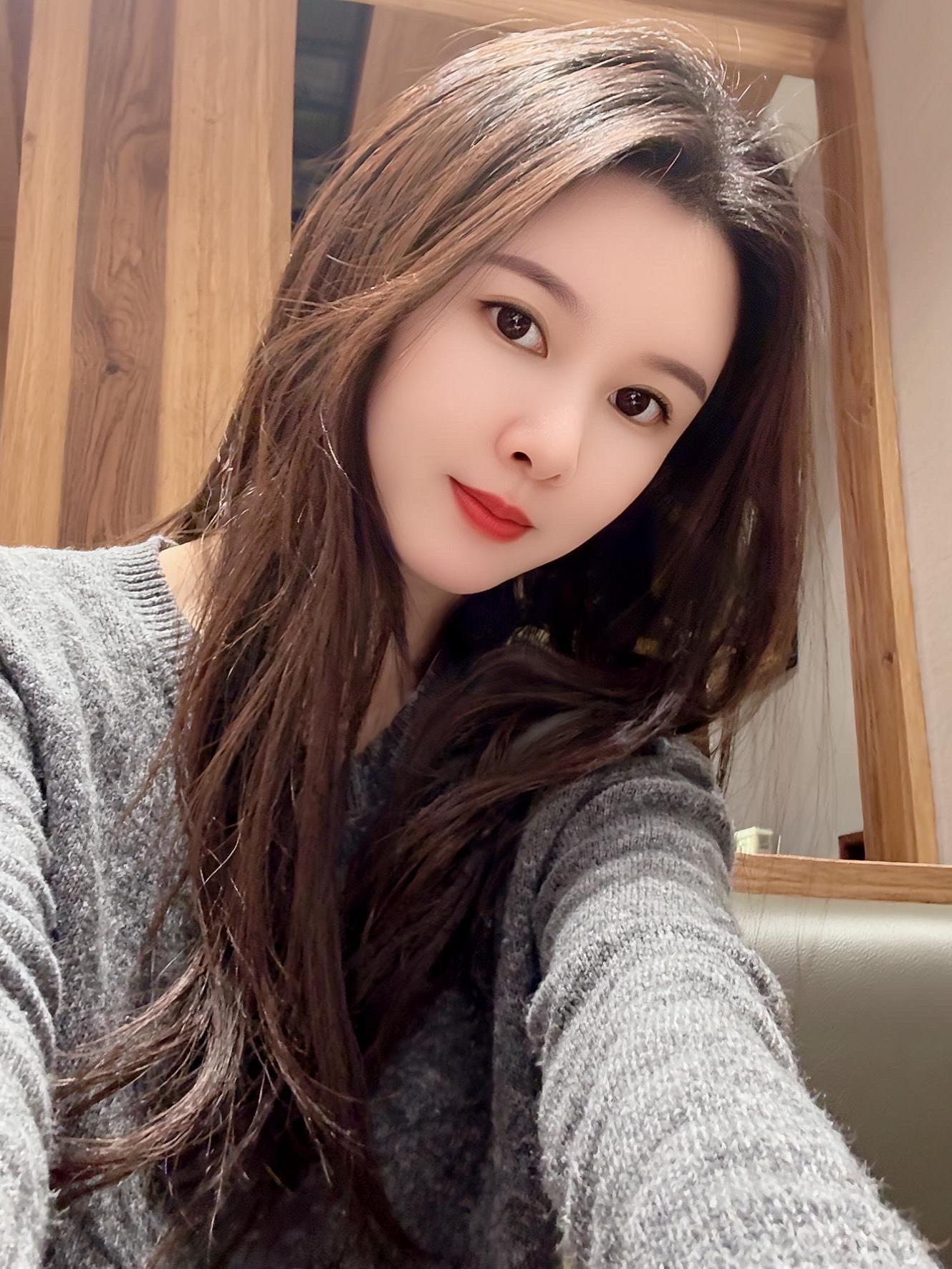 中年少女不谈感情，谈生存，谈生活，谈自由，谈心情，谈健康，谈那些对你好的人…