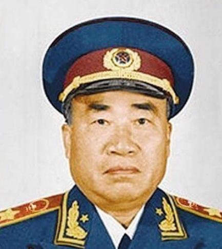 “朱德打仗不行”这种说法，最早来自苏联教官的偏见。
 
上世纪20年代，朱德远赴