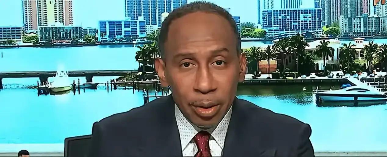 黑转粉？A史密斯改口夸老詹，杨毅旧言论被翻出：我不是詹黑！
如果说A·史密斯是外