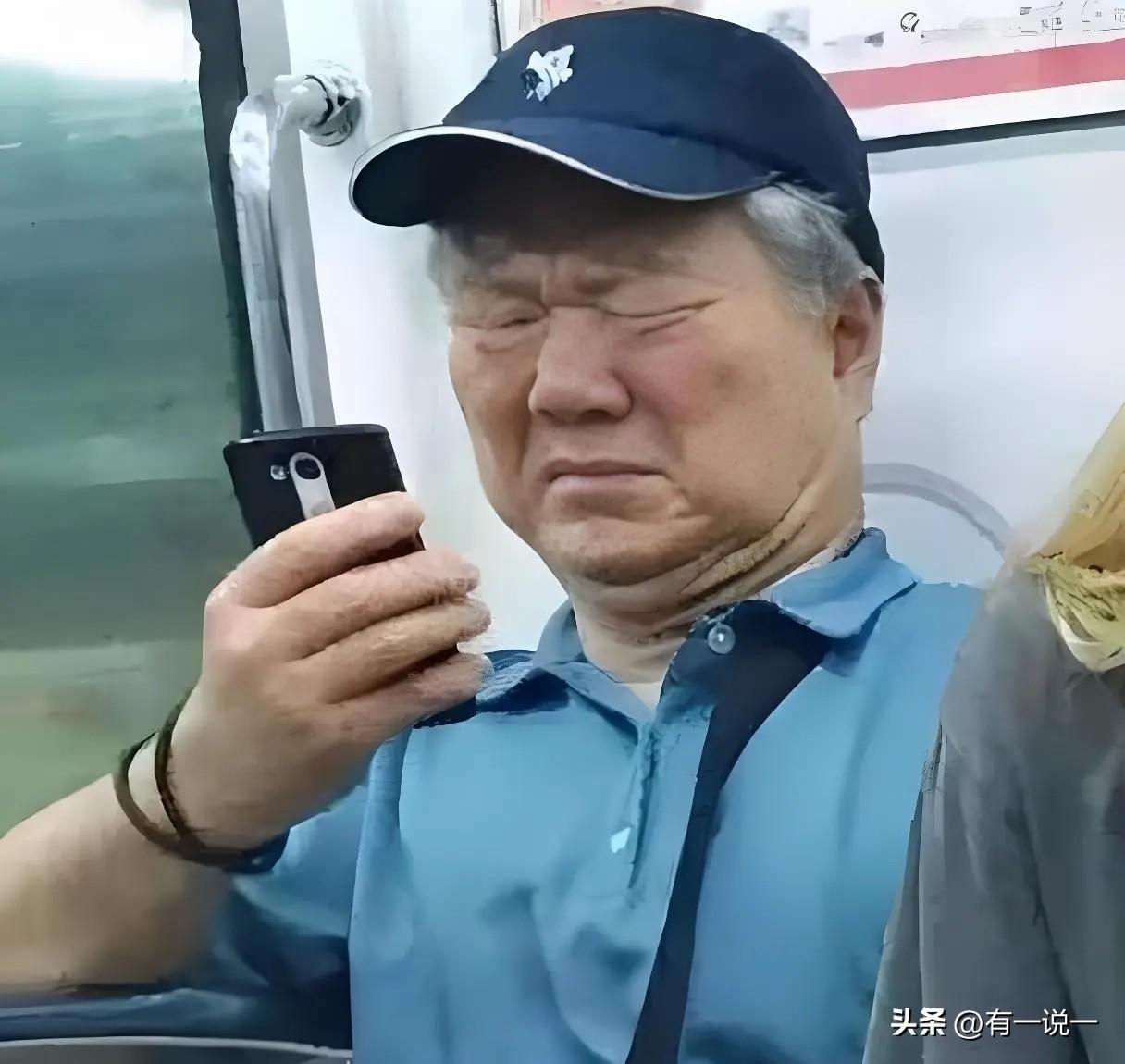 荷兰人自己都看不下去了


11月7日，荷兰议员戈廷克公开批评本国的经济大臣卡雷