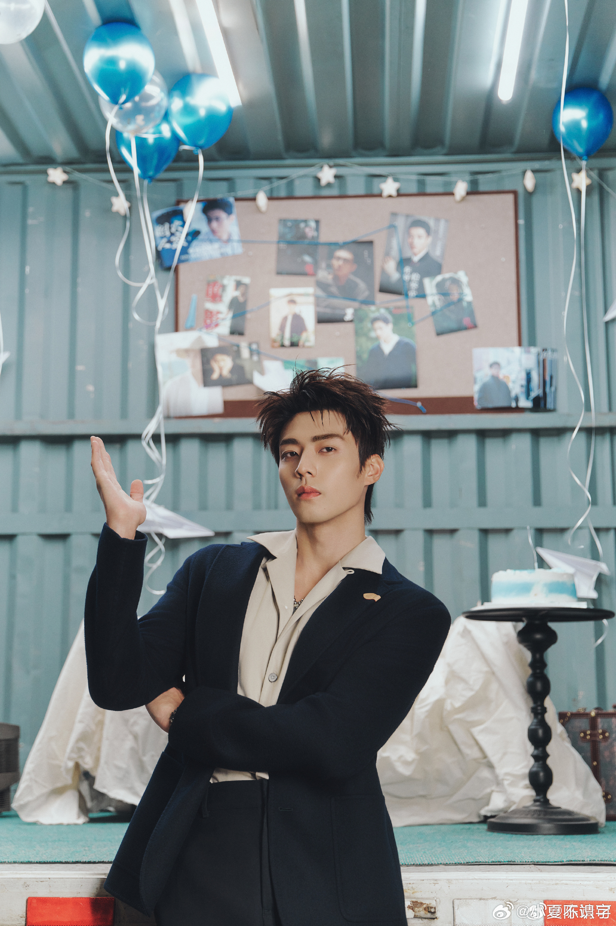 陈靖可突袭直播陈靖可帮粉丝买彩票谁懂这种快乐！突袭直播里粉丝要9个数字买彩票，陈