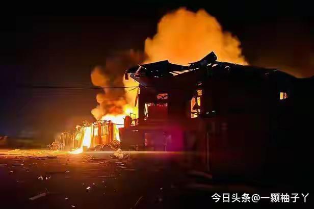 俄军近期出动图-95MS与图-160战略轰炸机，对乌克兰境内能源、军工等目标发动