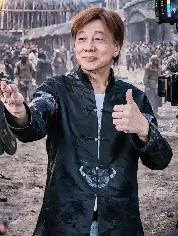 演火云邪神的梁小龙老爷子走了，但这离世方式真的让人觉得满是幸福感！77岁突发状况