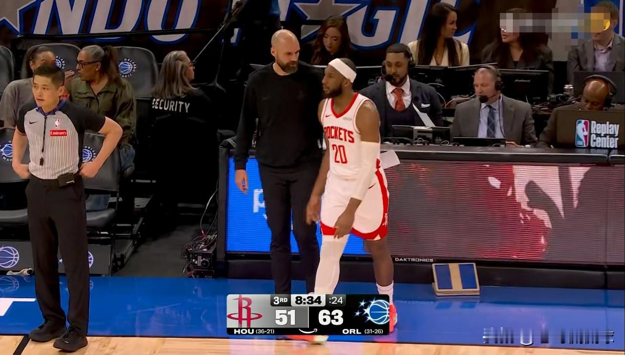 火箭悍将奥科吉真是必不可少！在今天火箭客场以113：108逆转击败魔术的比赛中，