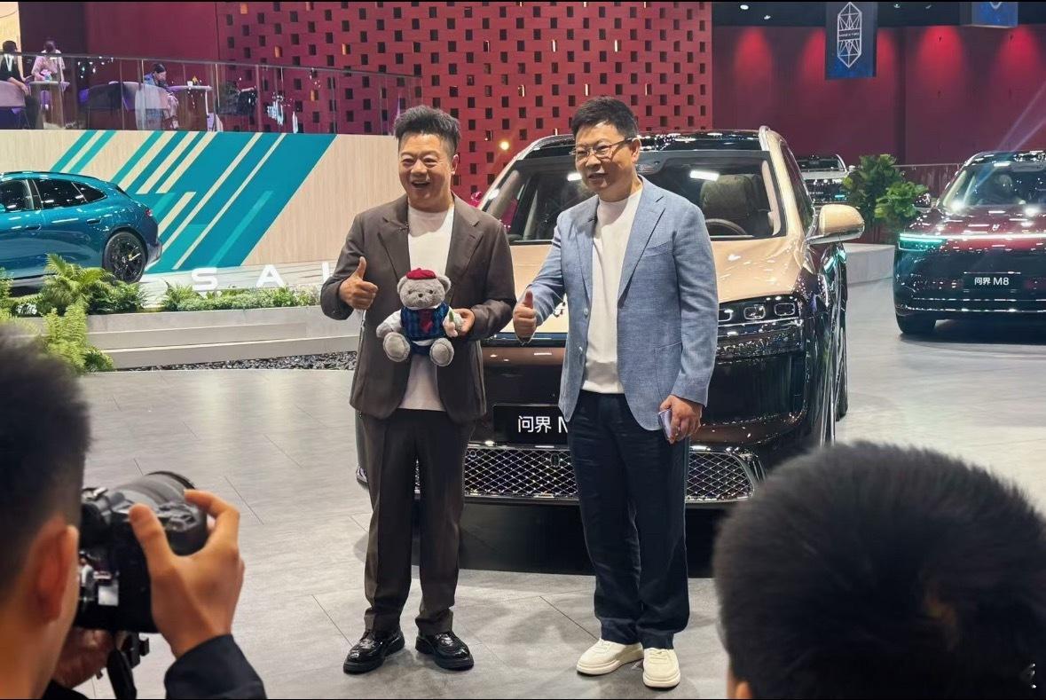 余承东称智能车进入体系决胜周期汽车行业的发展逻辑早已改写，只靠单一爆款车型走天下
