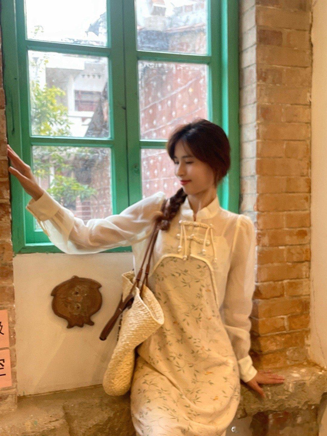 江南又烟雨[微风]寻一抹氤氲[微风]明天晚上8：00约～～新品限时优惠～超好看 