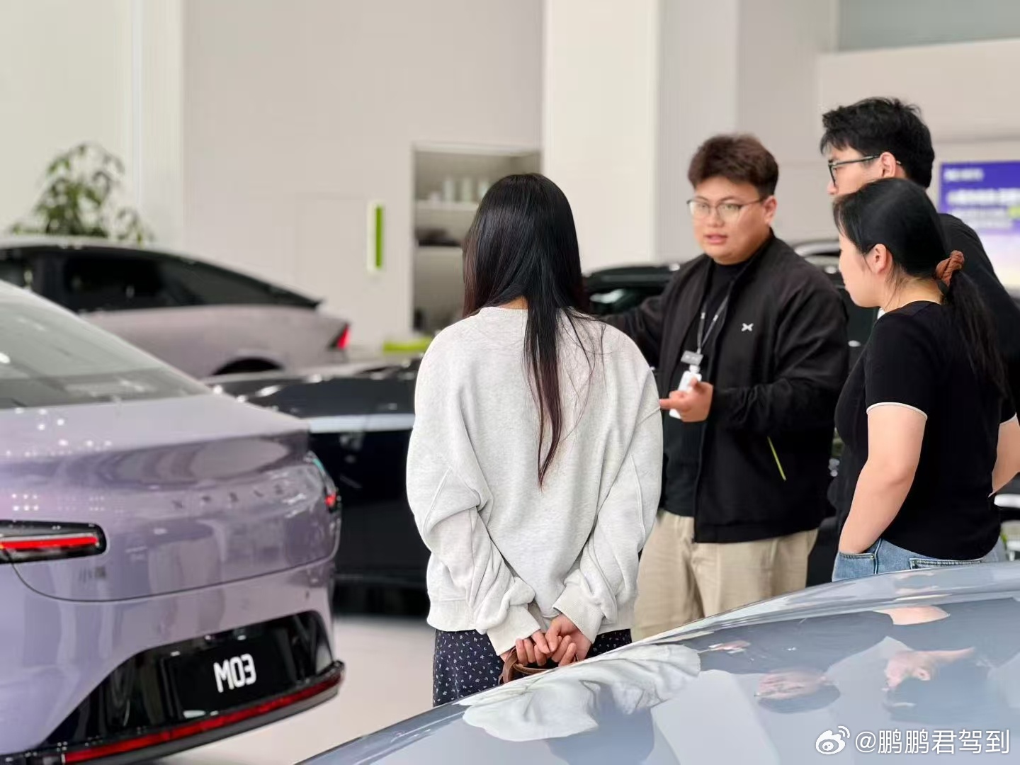 2026款小鹏MONA M03上市后首个周末，全国门店人气火爆！众多鹏友专程到店