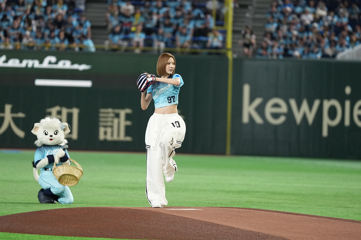 Hearts2Hearts于昨日参加了位于东京巨蛋举办的日本职业棒球特别比赛“S