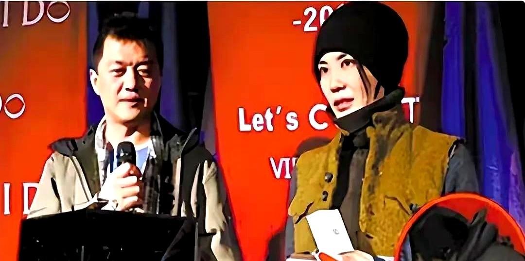 明星光环也救不了直播间冷清

李亚鹏把一盒茶叶标价四位数，屏幕那端却连点赞都稀稀