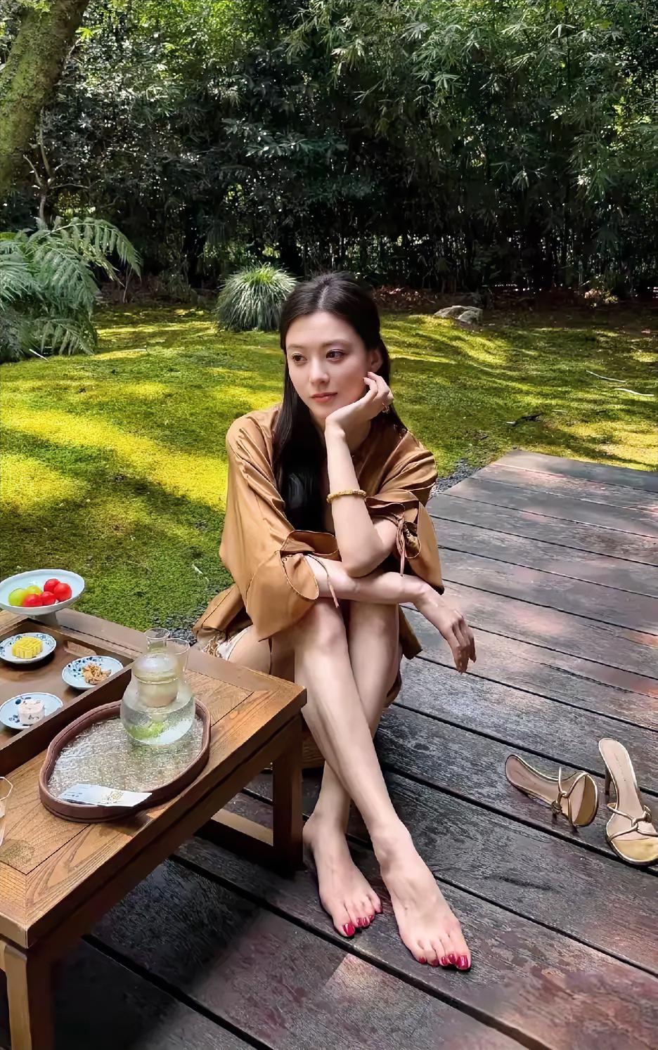 日子不分贫富[玫瑰]
舒心便是良方[烟花]
幸福不在多少[微风]
知足方能常乐[
