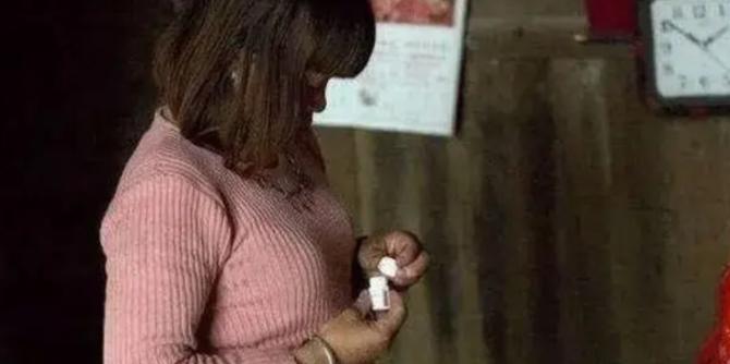 重庆一女子有两套生殖系统，她先是当了二十多年女人，而后又成了男人，结了两次婚，成
