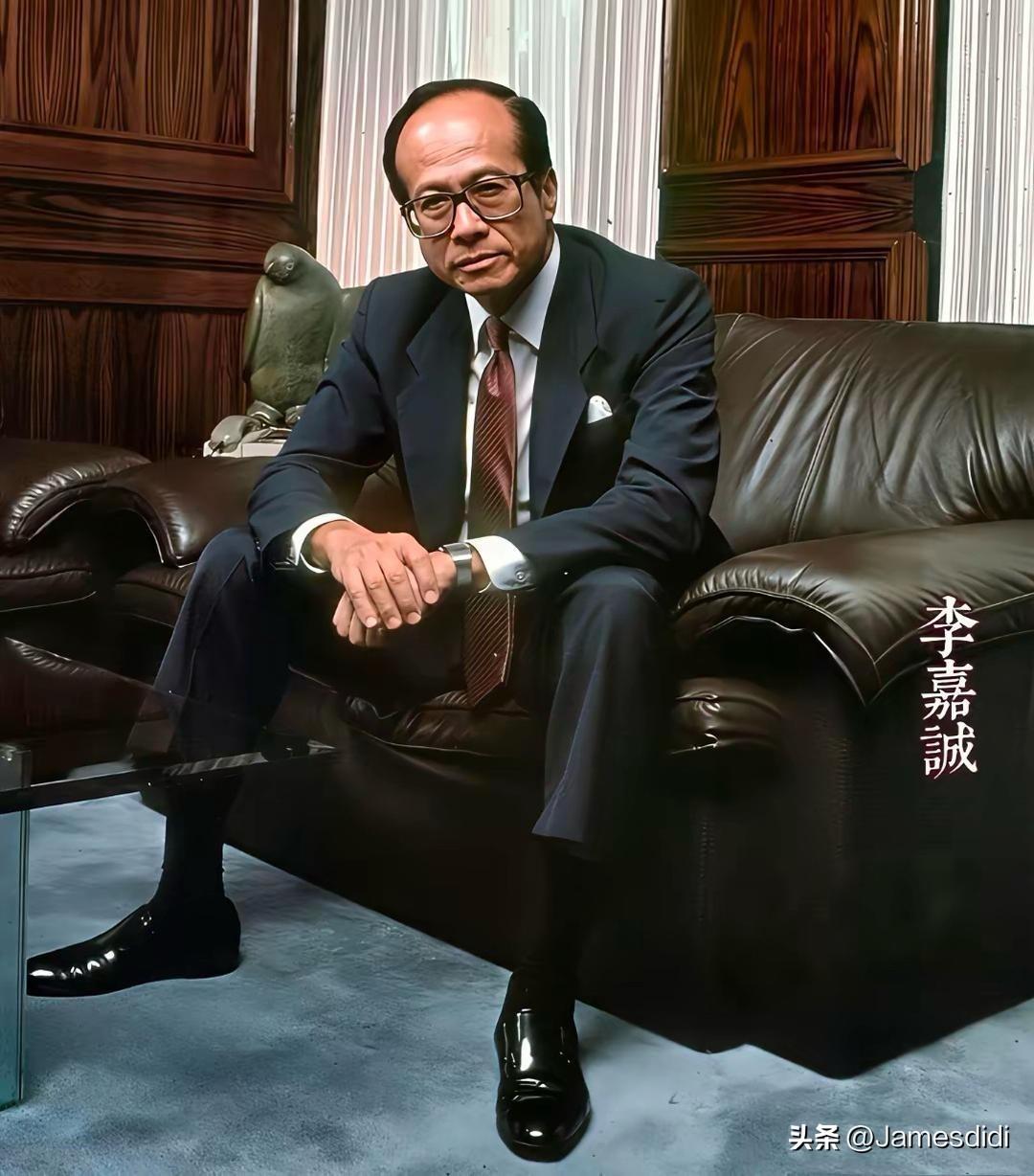 史上最佳照片之一--李嘉诚!
1981年，53岁的李嘉诚砸下6亿多港元，拿下加拿