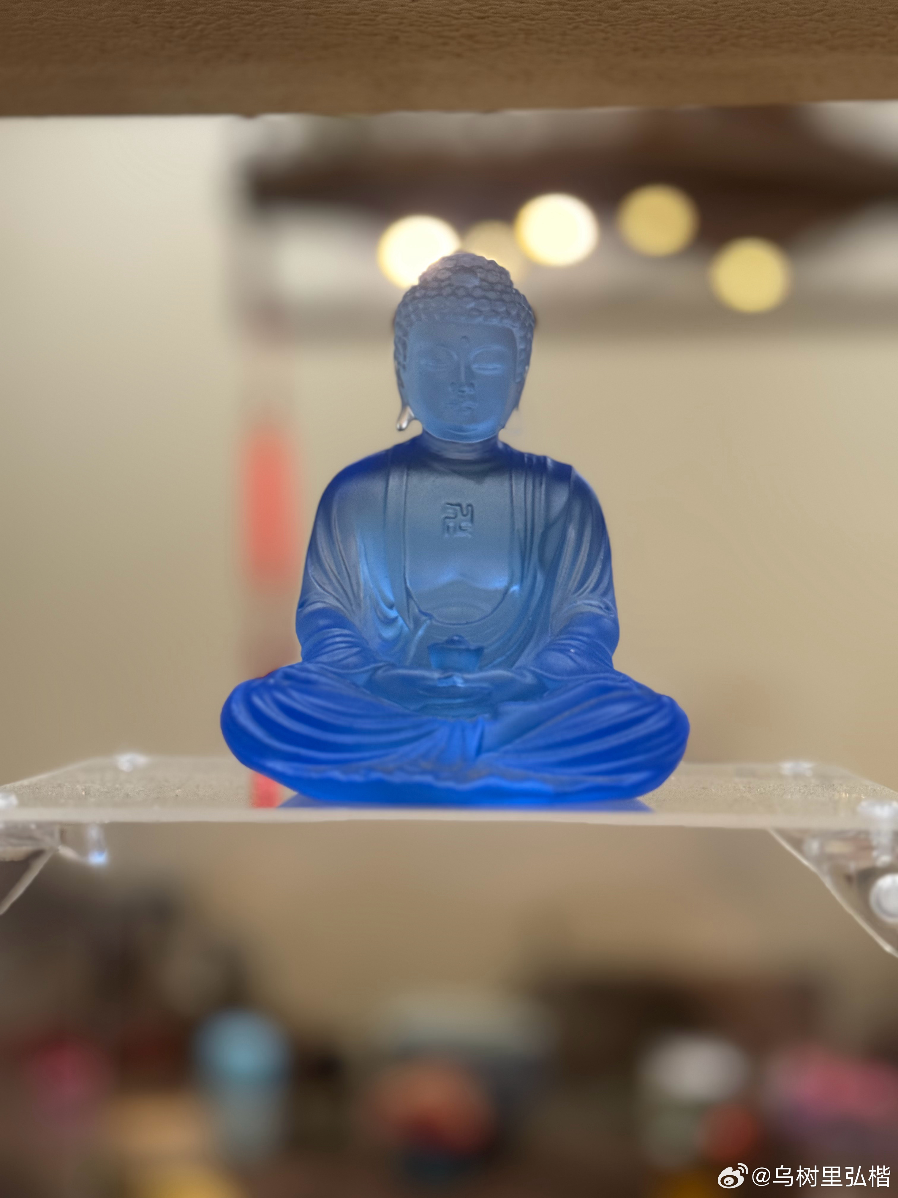 世间一切皆为空欢，没有一样东西真正属于你，你来皆大欢喜，你走两手空空。世间的一切