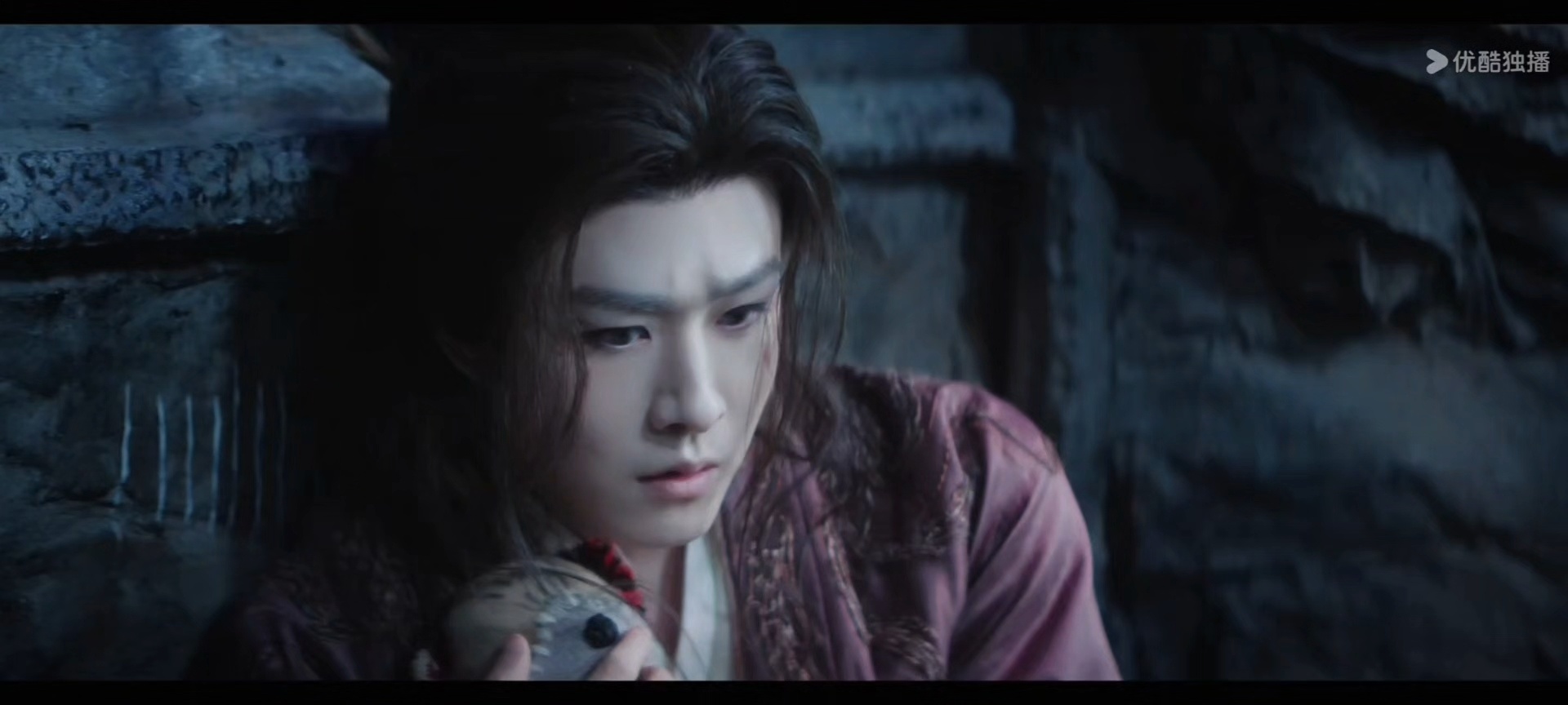 最尊重兽耳的表演出现了！！寄灵被鞭炮吓到，手忙脚乱地去捂四只耳朵完美解答了动物化