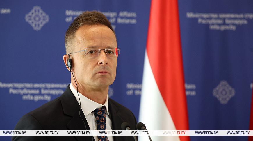 欧尔班摊上大事了，他的外长西雅尔多与俄罗斯外长拉夫罗夫的通话内容被媒体曝光了，西