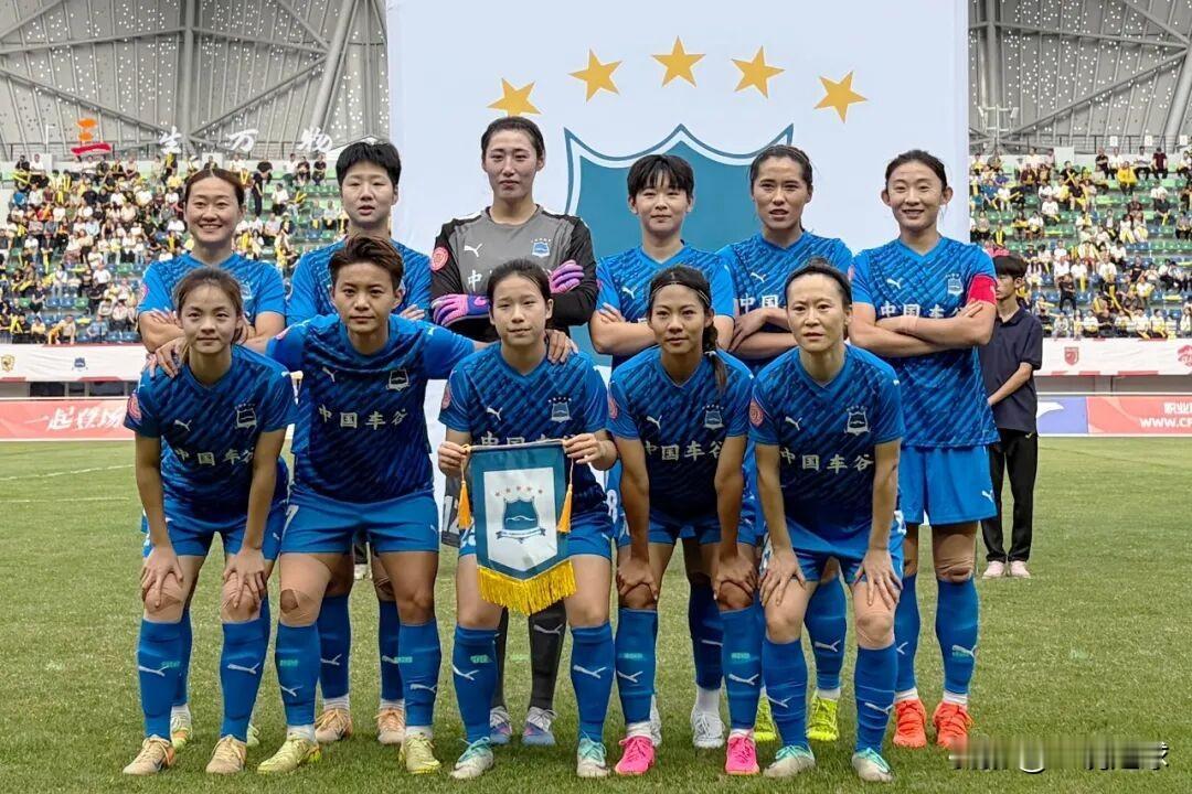 今晚的好消息：武汉江大女足客场3比0大胜四川女足，豪取四连胜，打进9球丢0球，霸