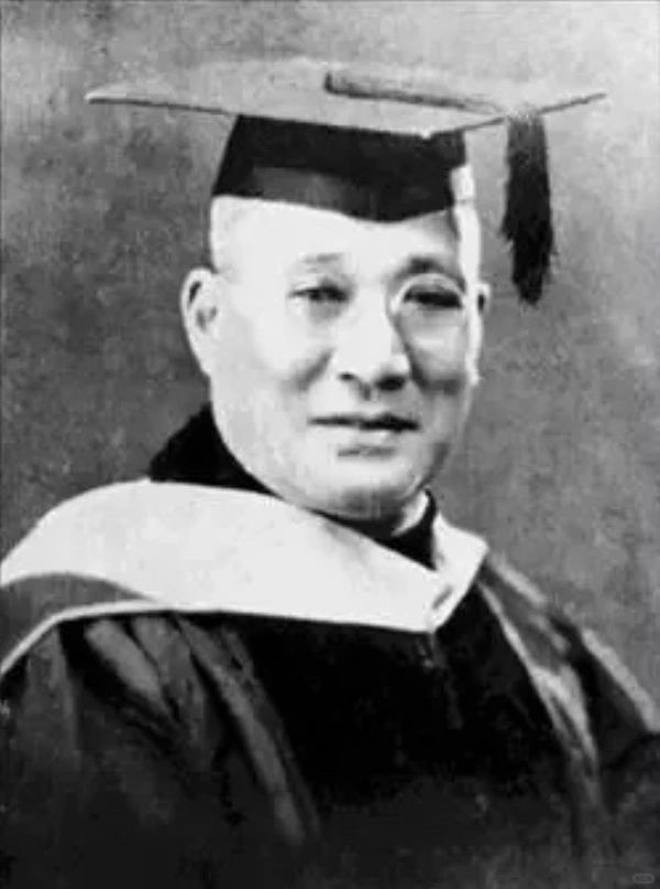 一次，张伯苓给学生上课时，学生质问他：「您叫我不要抽烟，您干嘛还要抽烟呢？」张伯...