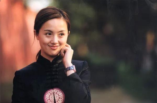 2006年，朱媛媛和辛柏青结婚。一次聚餐，辛柏青喝高了，搂着李乃文的脖子直嚷嚷：
