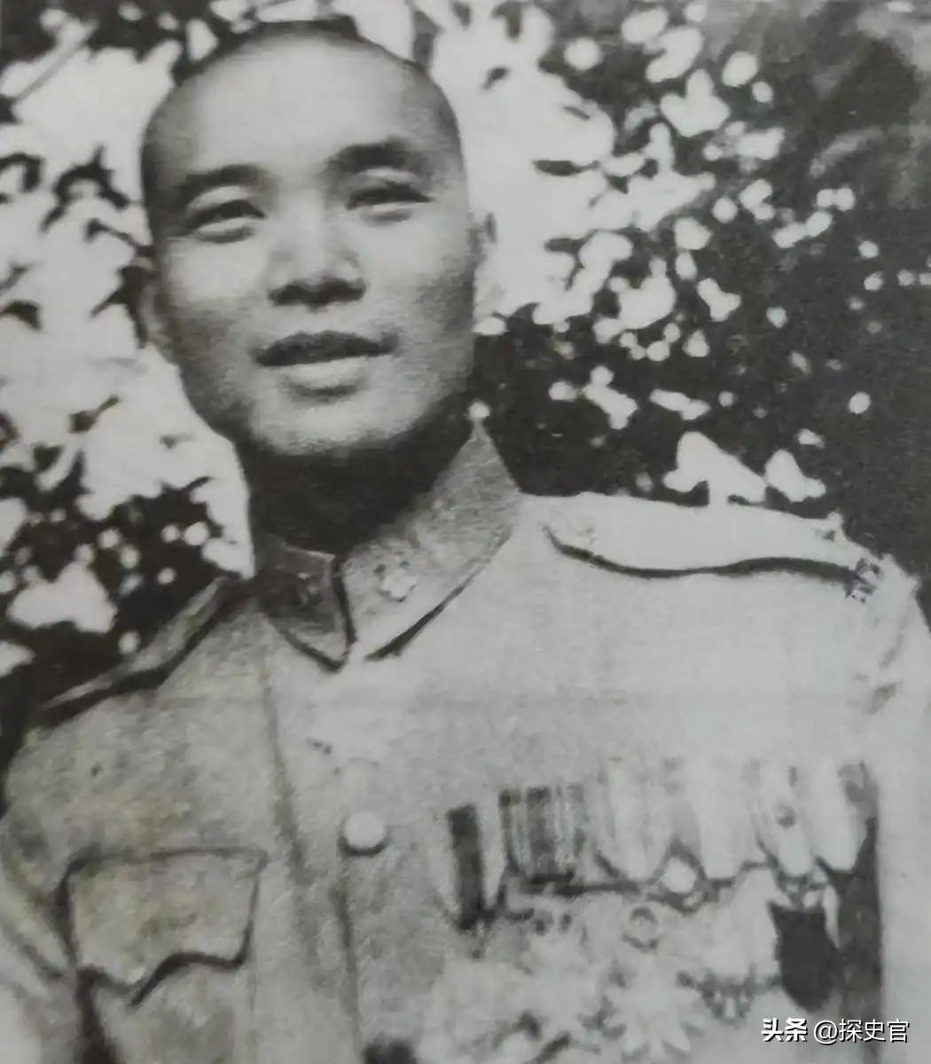 1980年，沈醉到香港探亲，并见到了已经改嫁的妻子，他沉默片刻后，对妻子的现丈夫