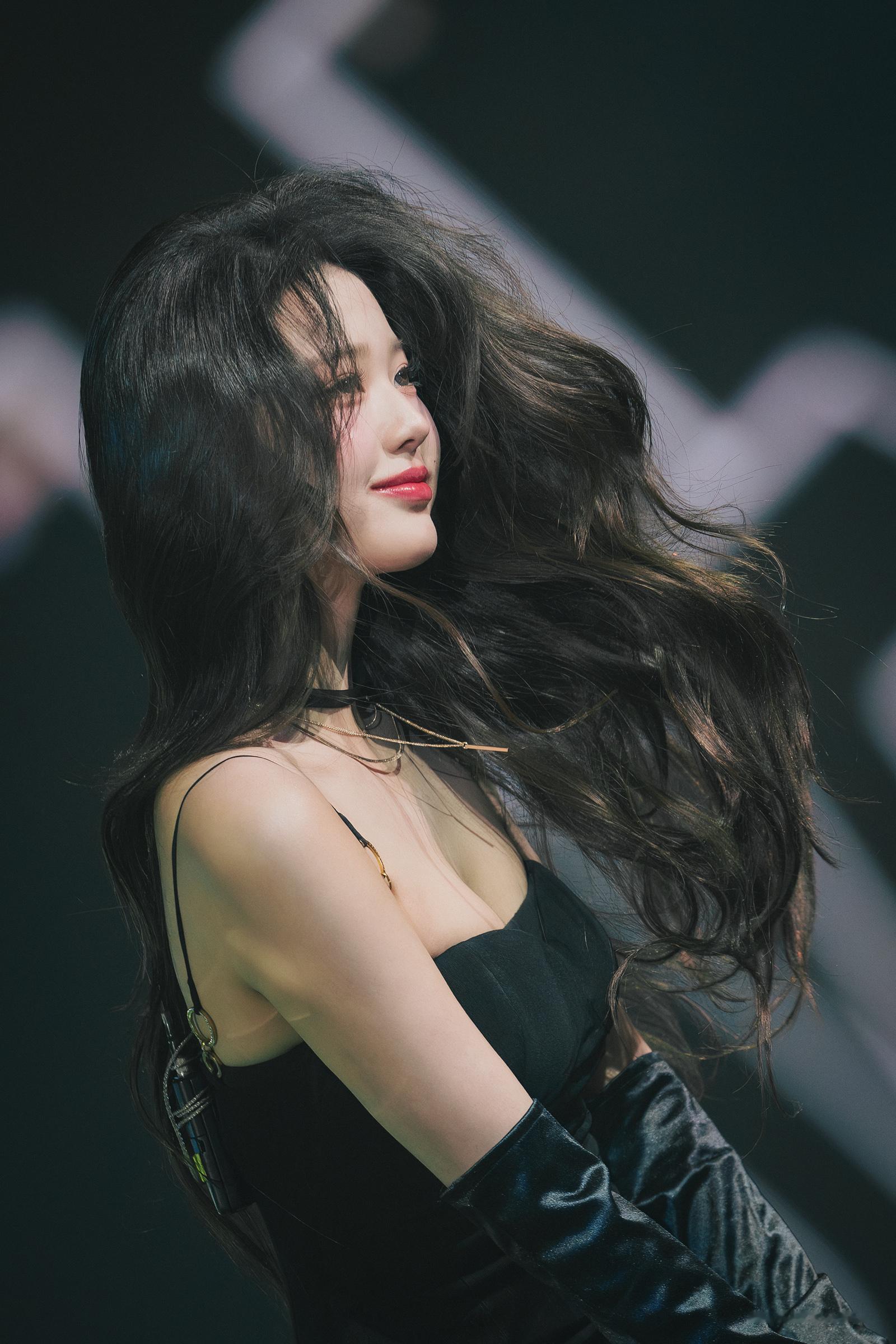 20岁了就是不一样🥹©️ayano_wonyoung  张元英[超话]  