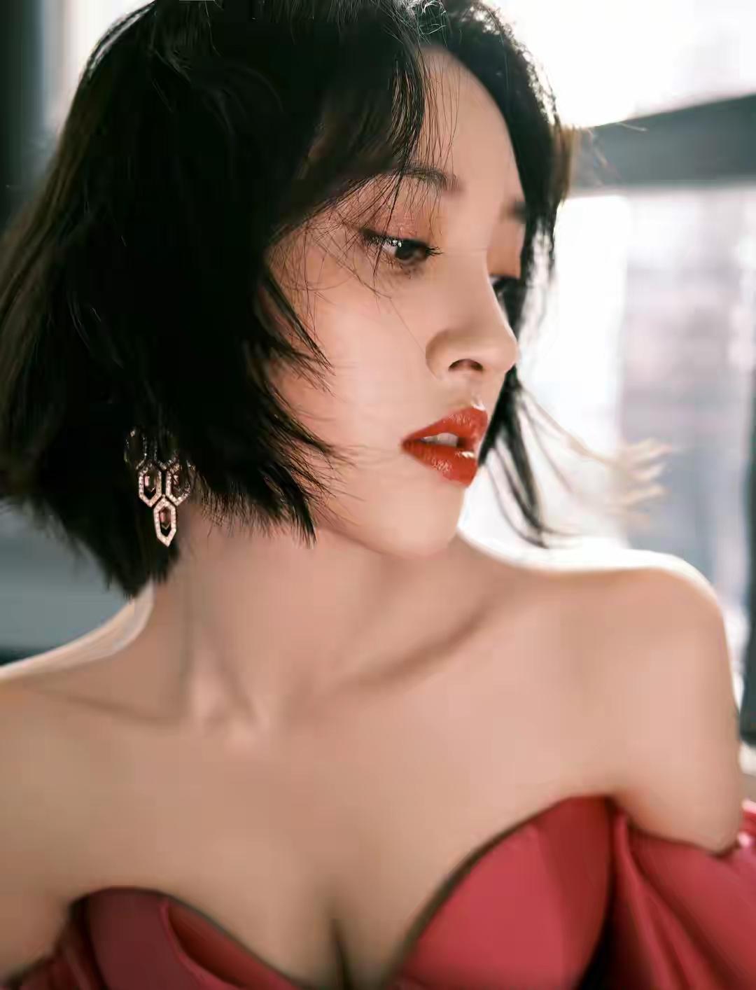 唐艺昕晒图笔记大赛