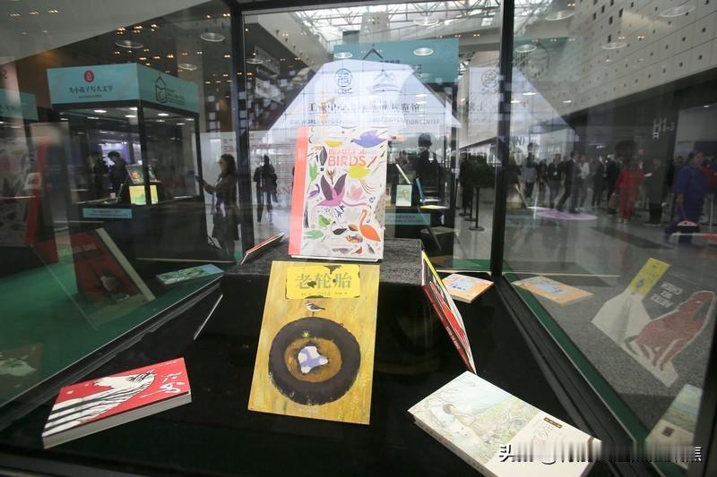 真的太幼稚太天真了！某友友发文，给《人民文学》投稿，编辑回复，写的太幼稚了！友友