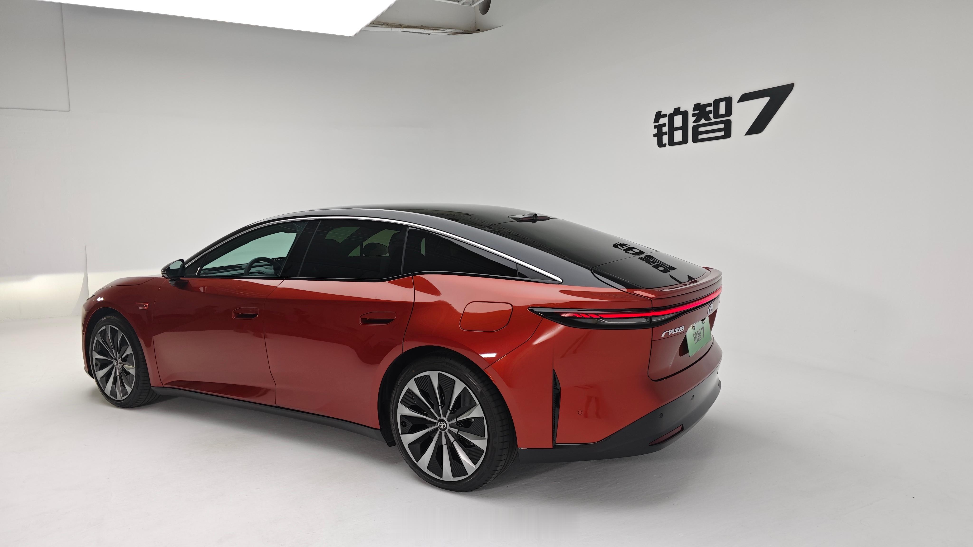 铂智7去拍过了 说说体验：1.触手可及的雅致格调2.高情商的智能陪伴3.藏在细节