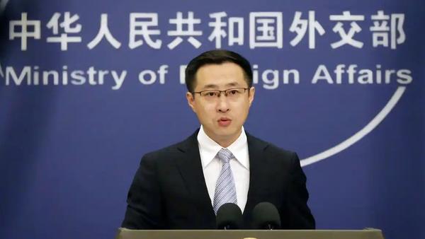 美国天天制裁中国，竟然要求中国配合制裁伊朗，难道酒喝多了吧

美方扬言祭出史上最