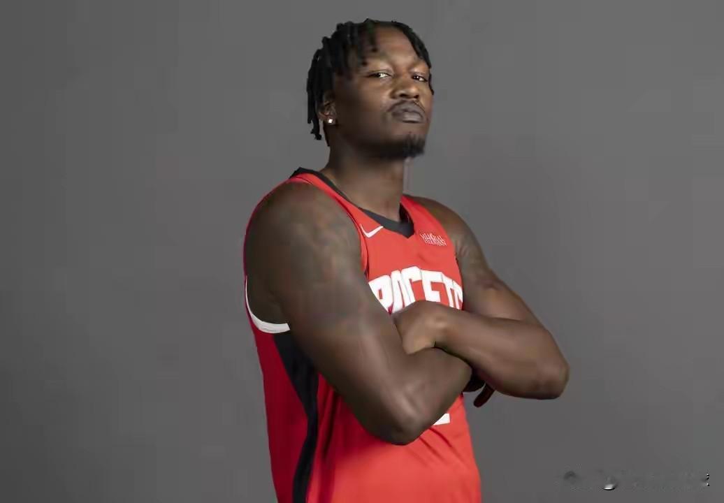 独行侠主帅基德怒赞昔日爱将芬尼-史密斯！今天独行侠将会在客场挑战火箭，在比赛开始