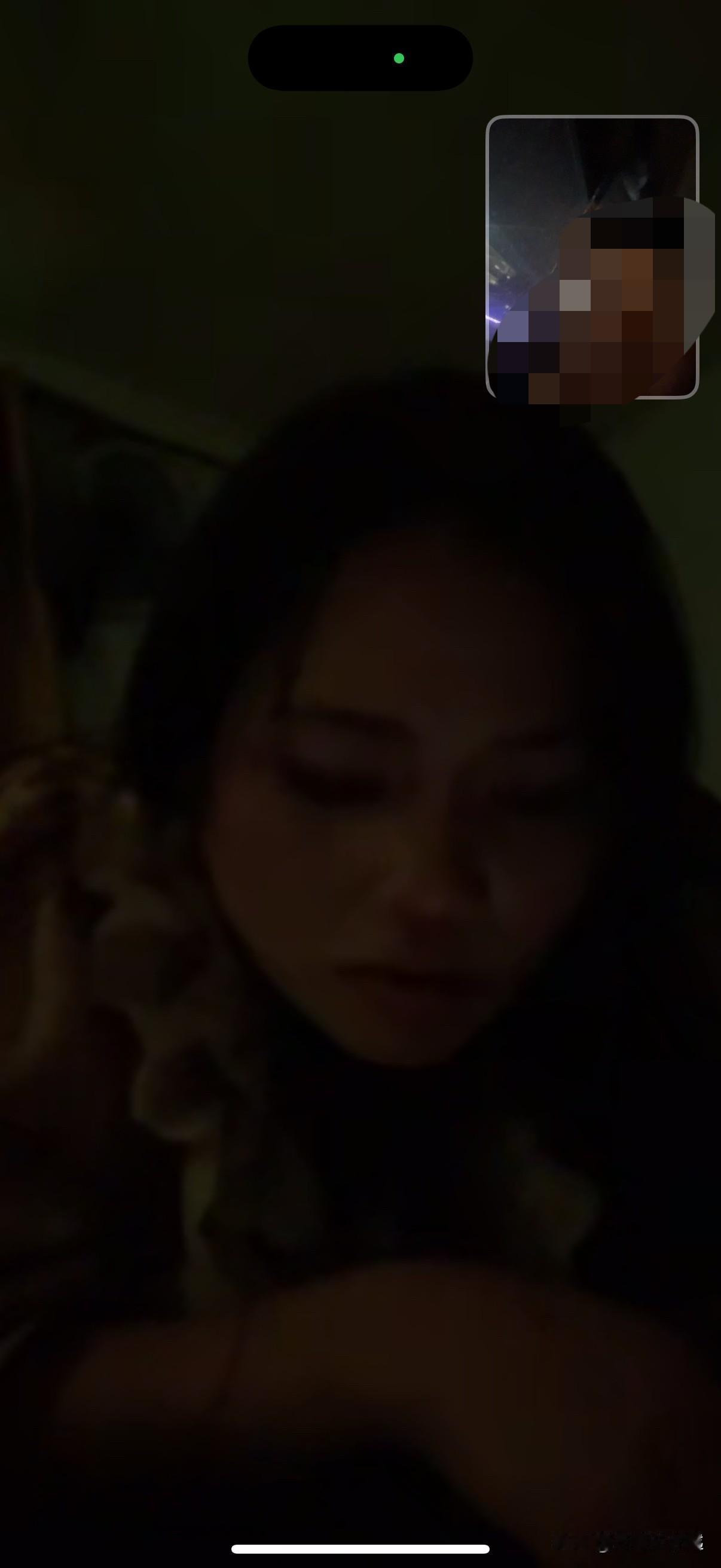 前女友喝多了
让你去接她
你去还是不去
犹豫证明不爱了
昨天越南前女友
跟最好的