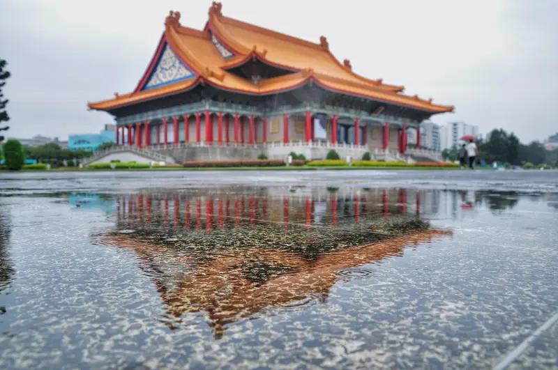和平统一台湾对两岸同胞和全民族最有利，能给两岸人民带来实实在在的长远福祉，核心利