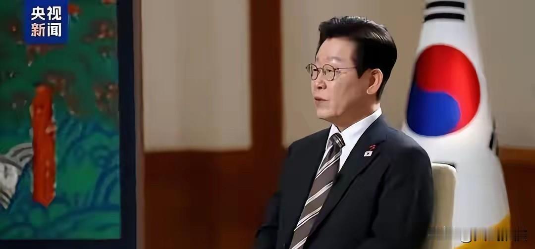 脚盆鸡跌倒，泡菜国吃饱！现在最开心的应该就是李在明他们了。

这波操作太巧了！李