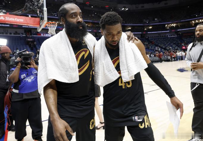 4月18日讯 今天，米切尔在训练结束后接受了采访。记者问：“你在本周早些时候接受