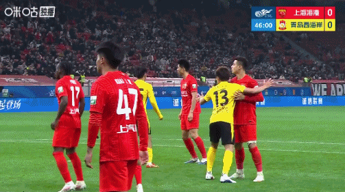 海港下半场闪击，终于利用角球机会打破僵局获得领先！
下半场开场仅1分钟海港就获得